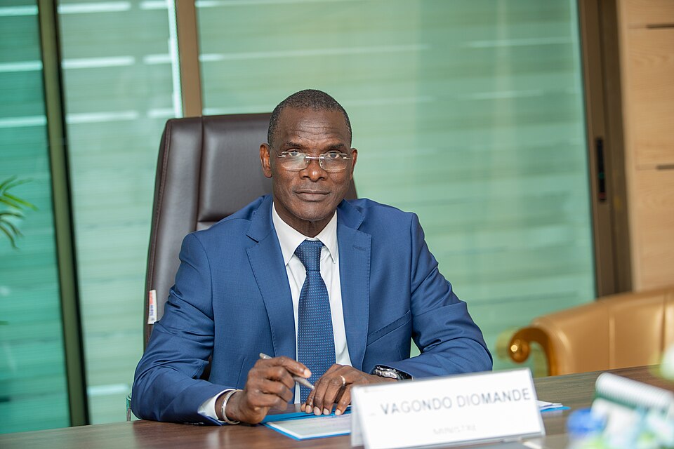Côte d’Ivoire/Confidentiel : Quand l’Etat abandonne ses commis dans le pays profond – un sous-préfet dort au salon de son domicile* :
