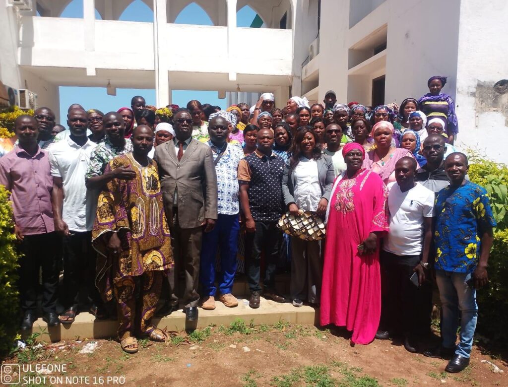 Côte d’Ivoire-Bondoukou/ Guéguerre entre la mairie et les commerçants autour du projet SOCOCE : la jeunesse communale apporte son soutien au maire